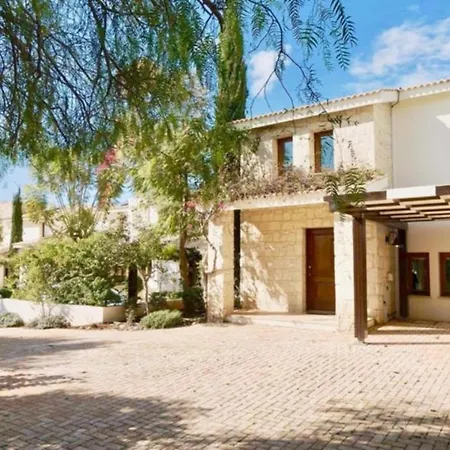 Cyprus Villa Minutes From The Beach, Paphos Villa 1190 Villa *