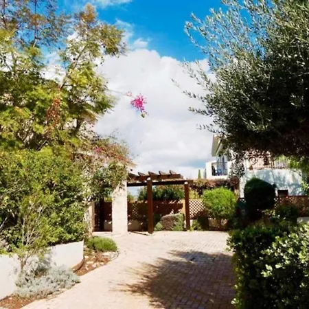 Cyprus Villa Minutes From The Beach, Paphos Villa 1190 *